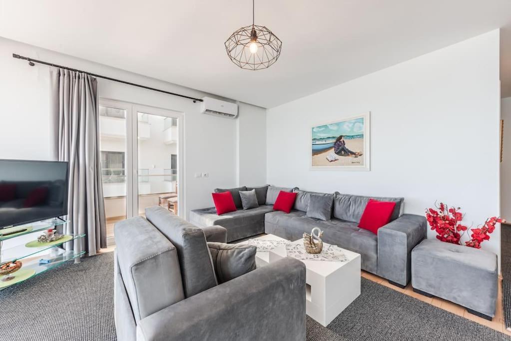 Seaview Luxury Suite By Ps 골렘 외부 사진