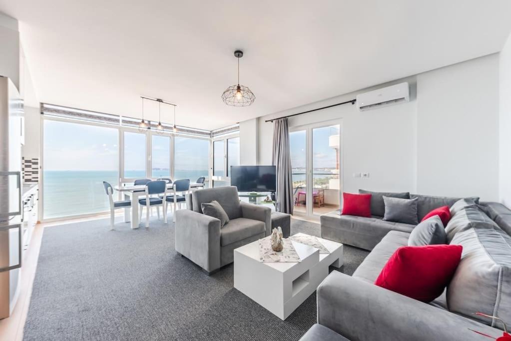 Seaview Luxury Suite By Ps 골렘 외부 사진